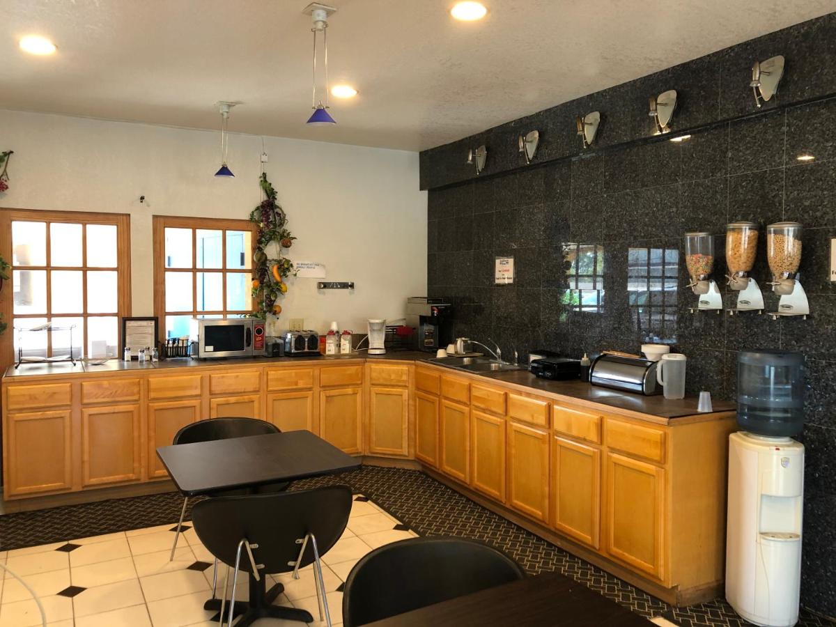 Capital inn — photo 11