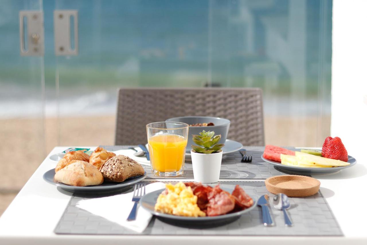 Golden Beach Guest House & Rooftop Bar - 4