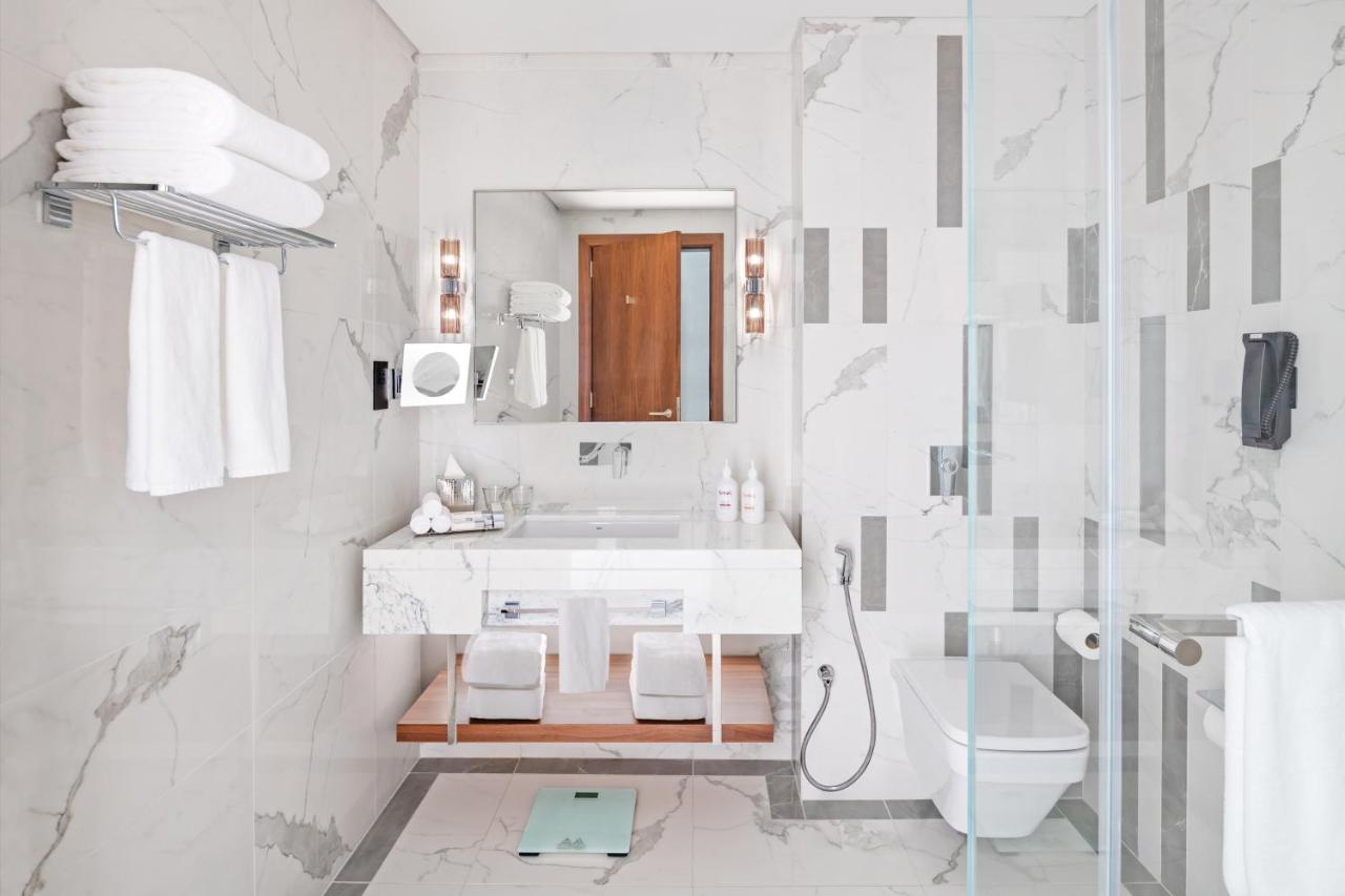 Holiday Inn Dubai Al-Maktoum Airport by IHG - 3