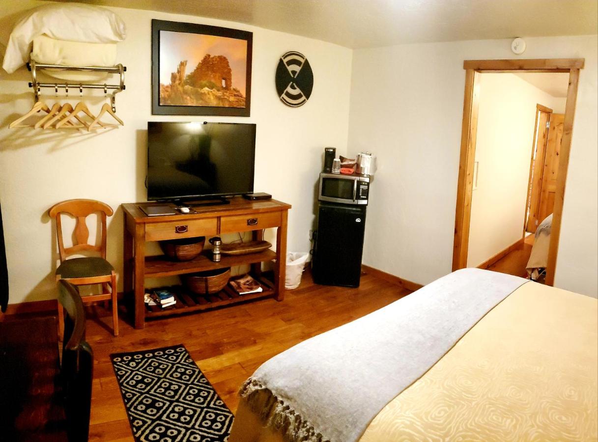 Stone Lizard Lodge — photo 9