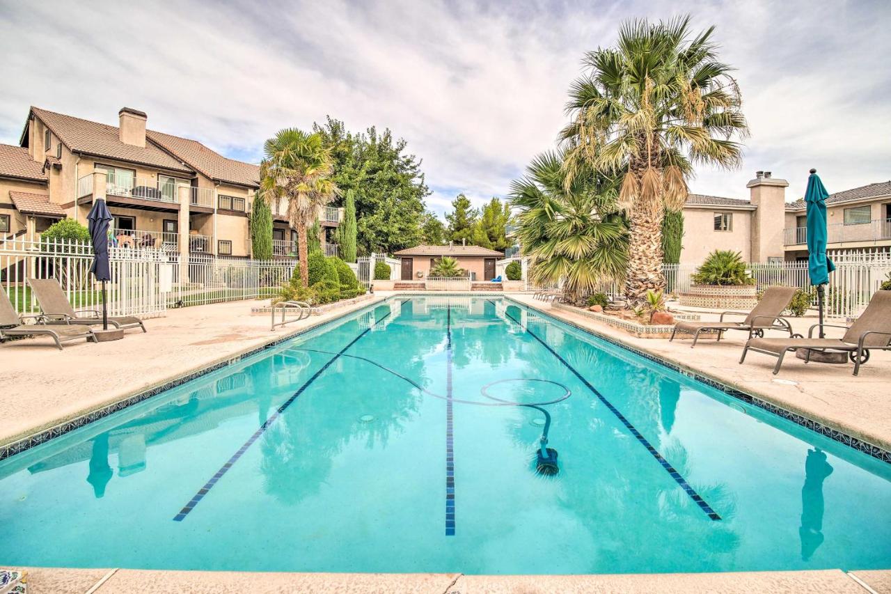 Modern St George Getaway with Shared Pool and Hot Tub!
