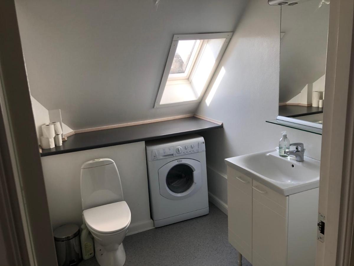 Classic Brown Stone Apartment - 3