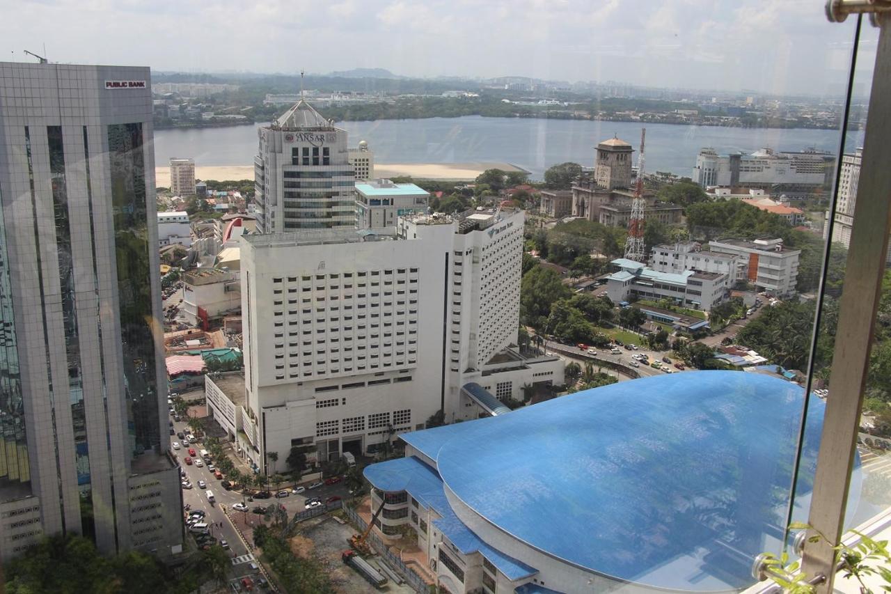 Suasana Residence by Nest Home - 2