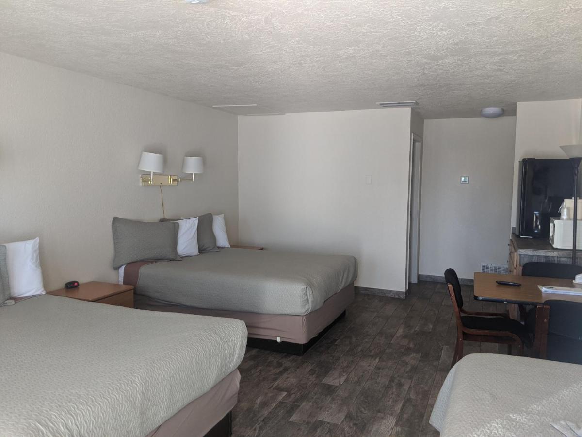 Little Daisy Motel — photo 18