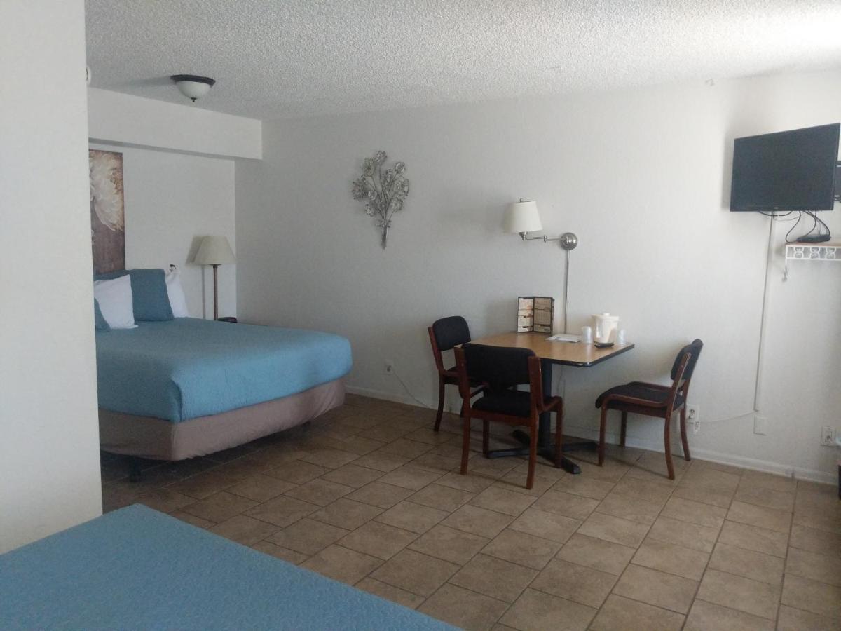 Little Daisy Motel — photo 12