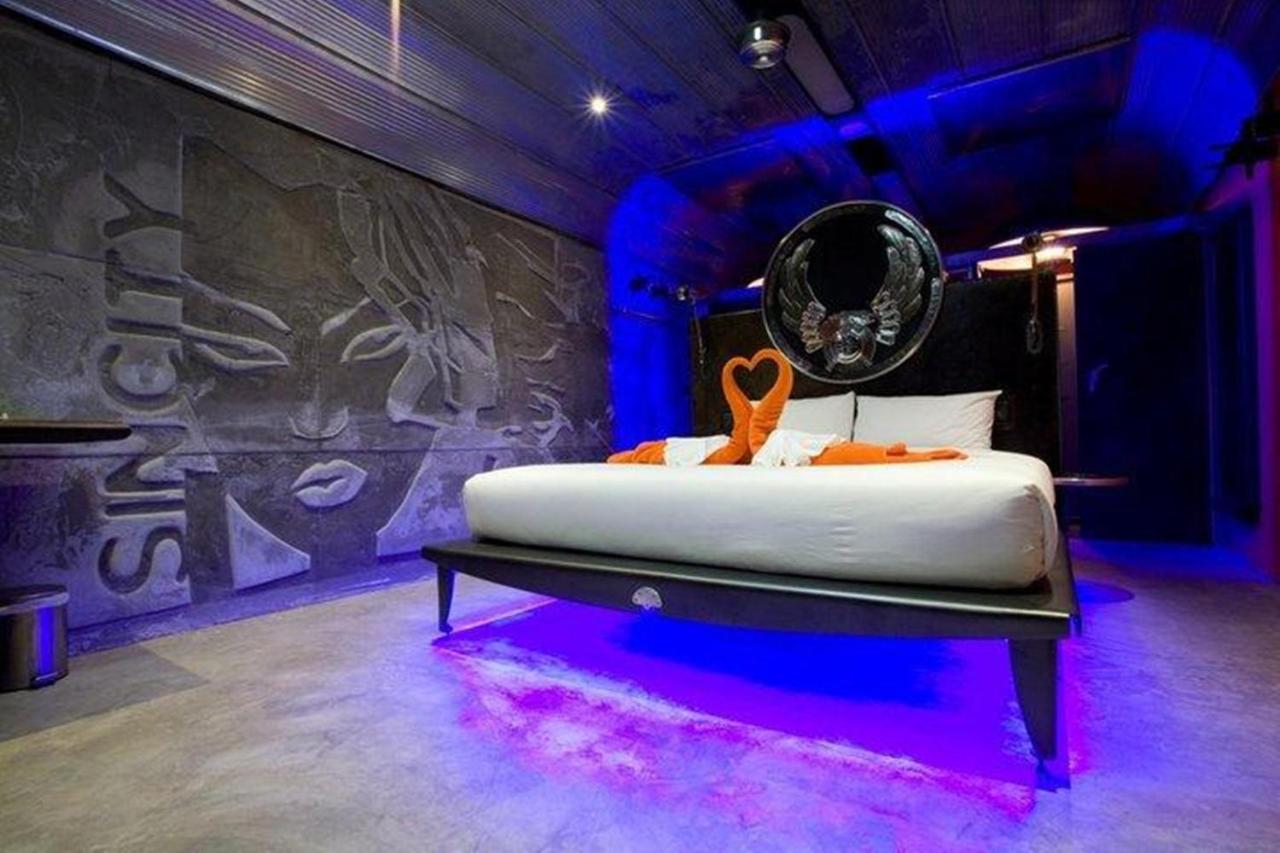 Nicky's Handlebar - 2