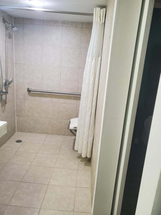 Deerfield Inn & Suites — photo 9