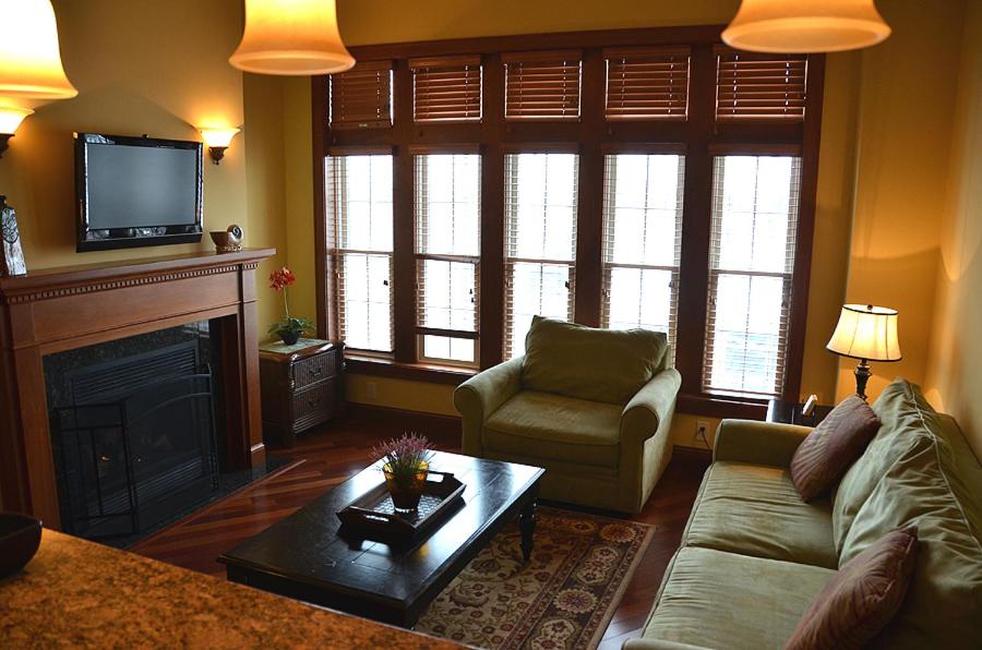The Flanders Hotel — photo 13