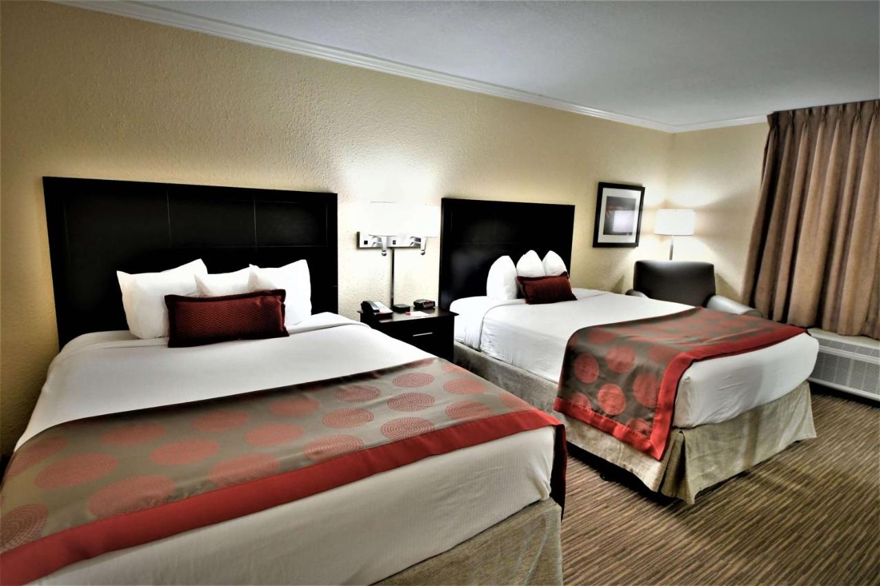 Ramada Inn Mandarin — photo 16