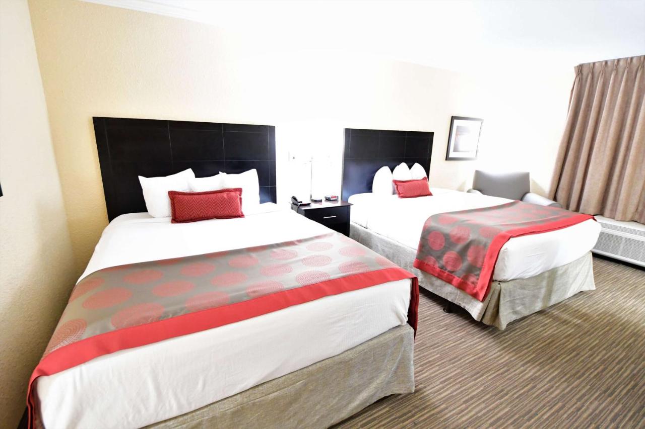 Ramada Inn Mandarin — photo 17