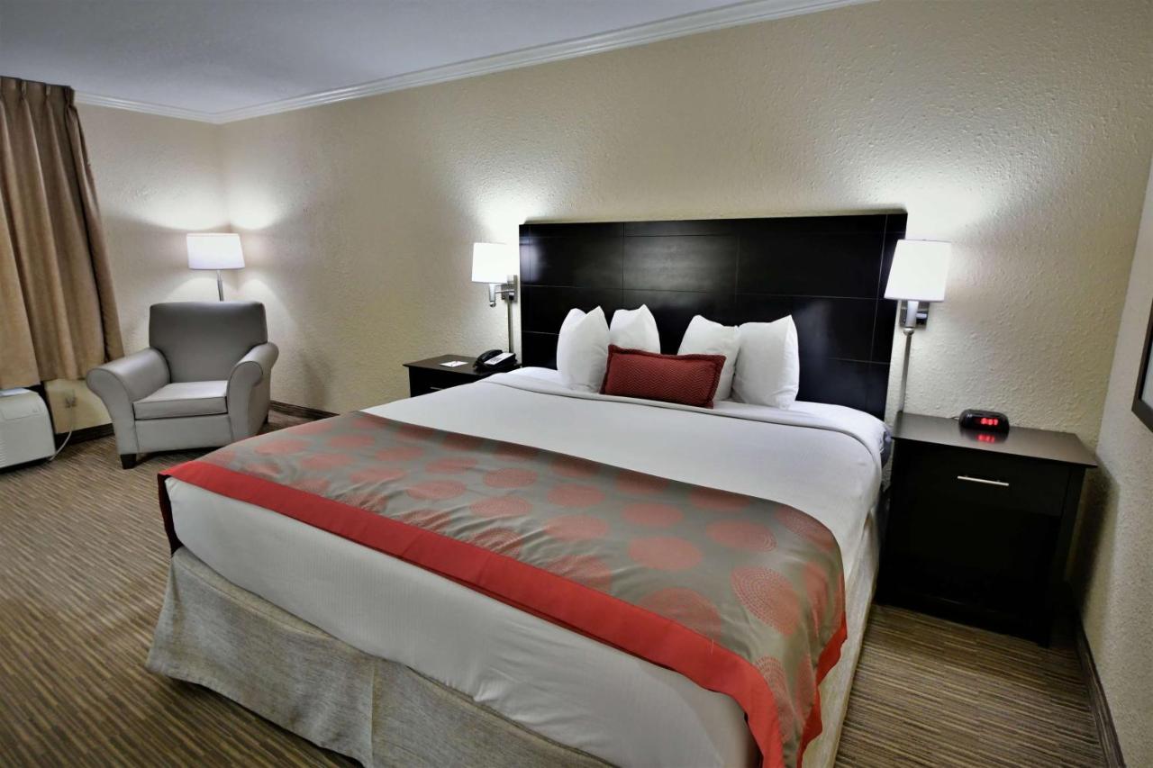 Ramada Inn Mandarin — photo 19