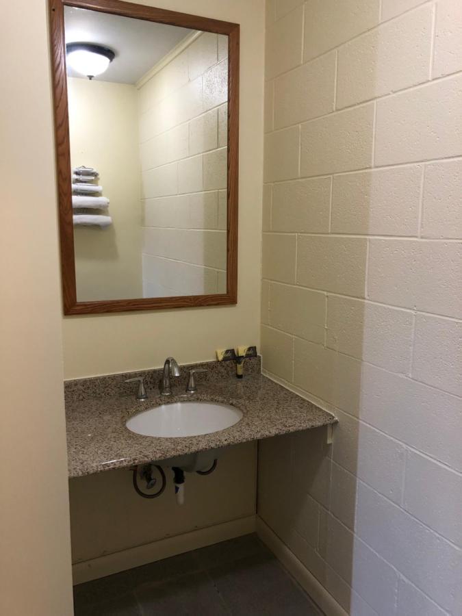 Harcourt Motel — photo 3