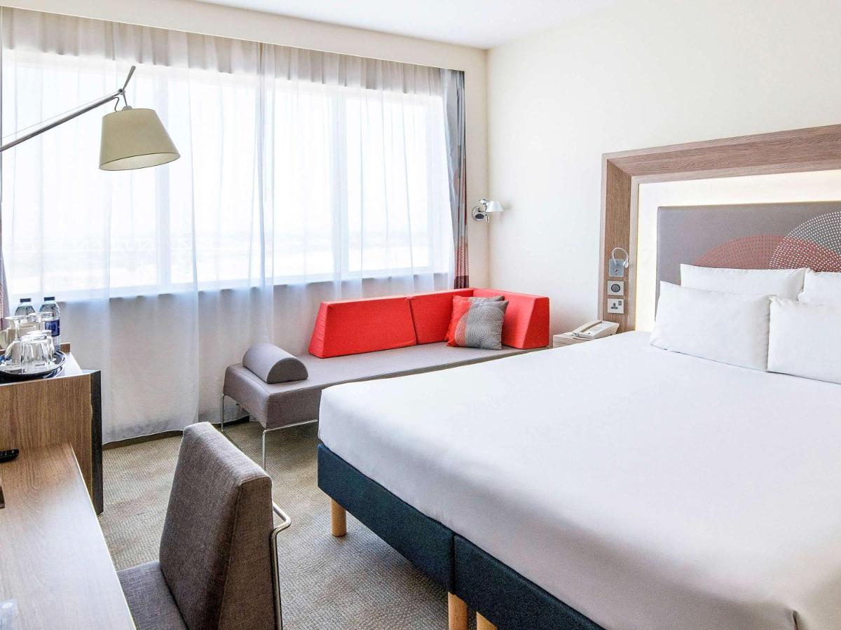 Novotel World Trade Centre Dubai photo