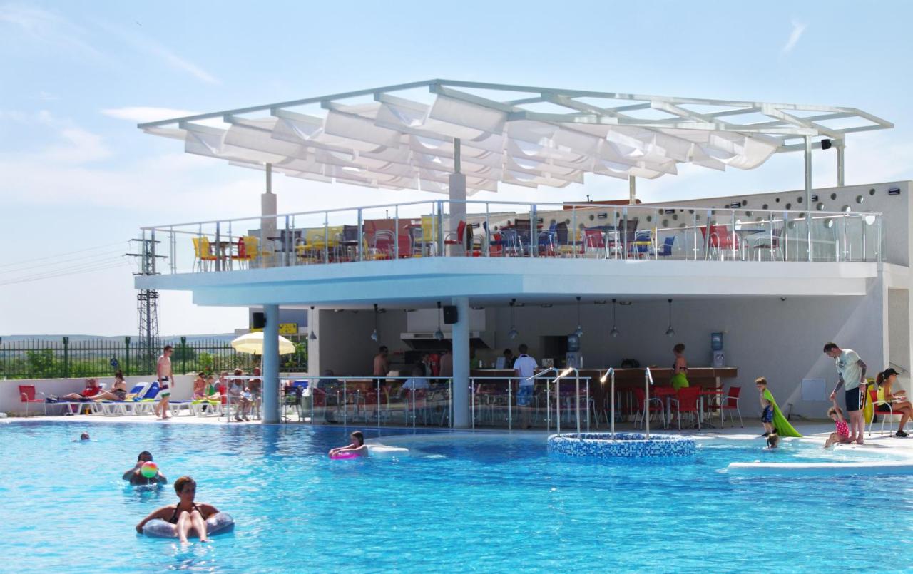 Aqua Nevis Hotel & Aqua Park - All Inclusive photo