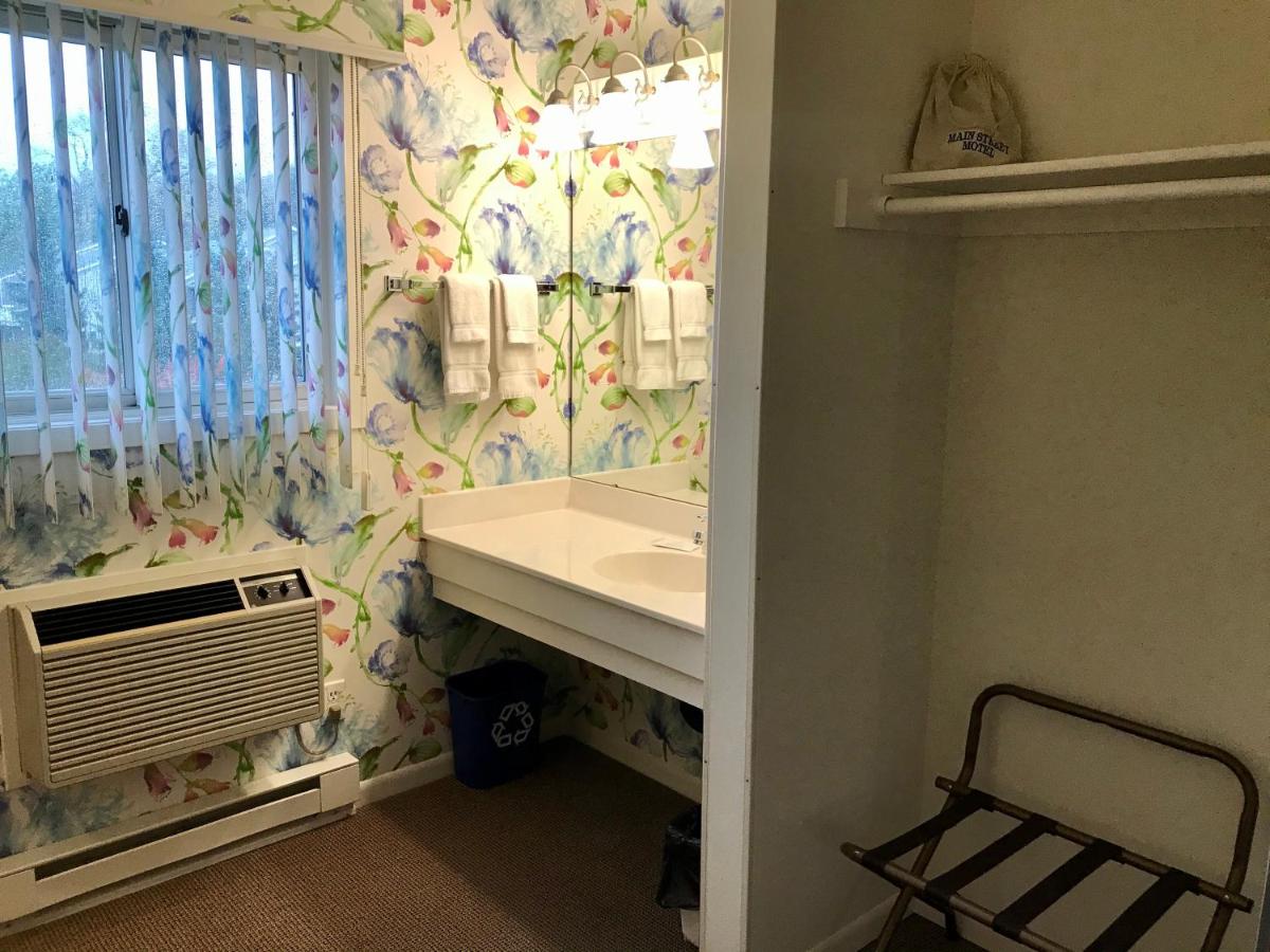 Main Street Motel — photo 24