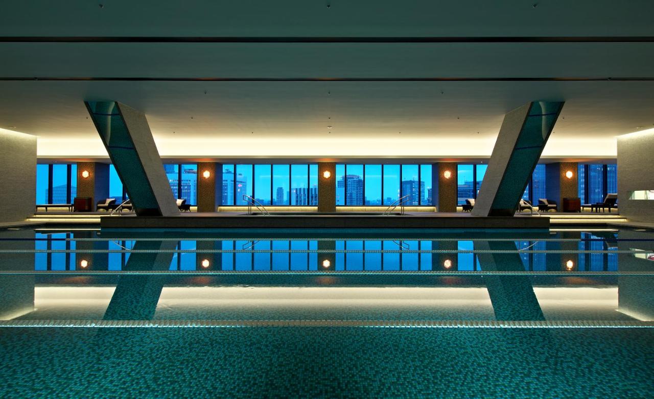 pools in tokyo and grand hyatt tokyo