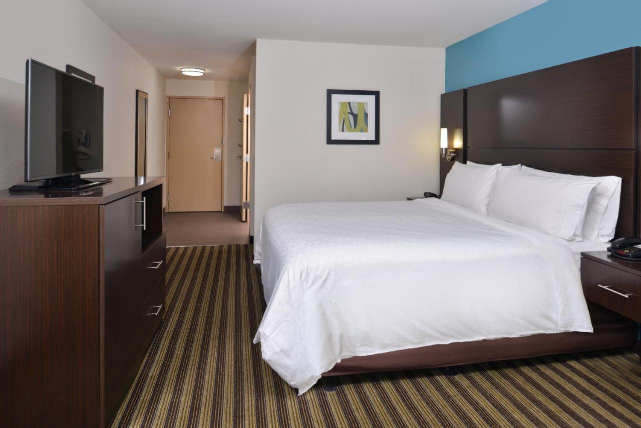 Фото Holiday Inn Express Montgomery East I-85, an IHG Hotel