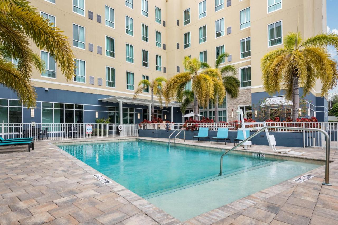 Heated swimming pool: Staybridge Suites St. Petersburg FL, an IHG Hotel