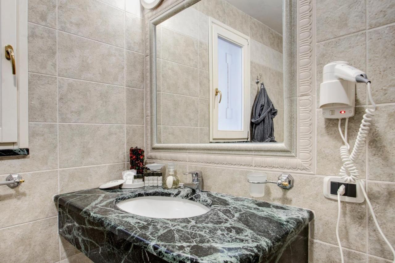 Hotel La Locanda photo