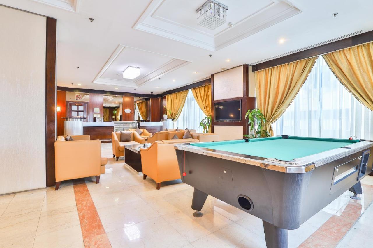 Landmark Summit Hotel photo