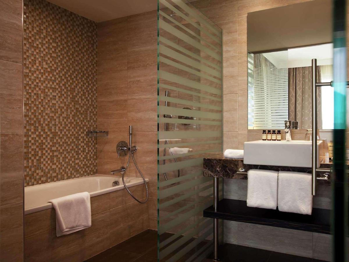 Pullman Kinshasa Grand Hotel photo