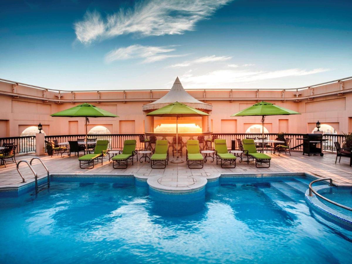 Mercure Grand Hotel Seef - All Suites photo