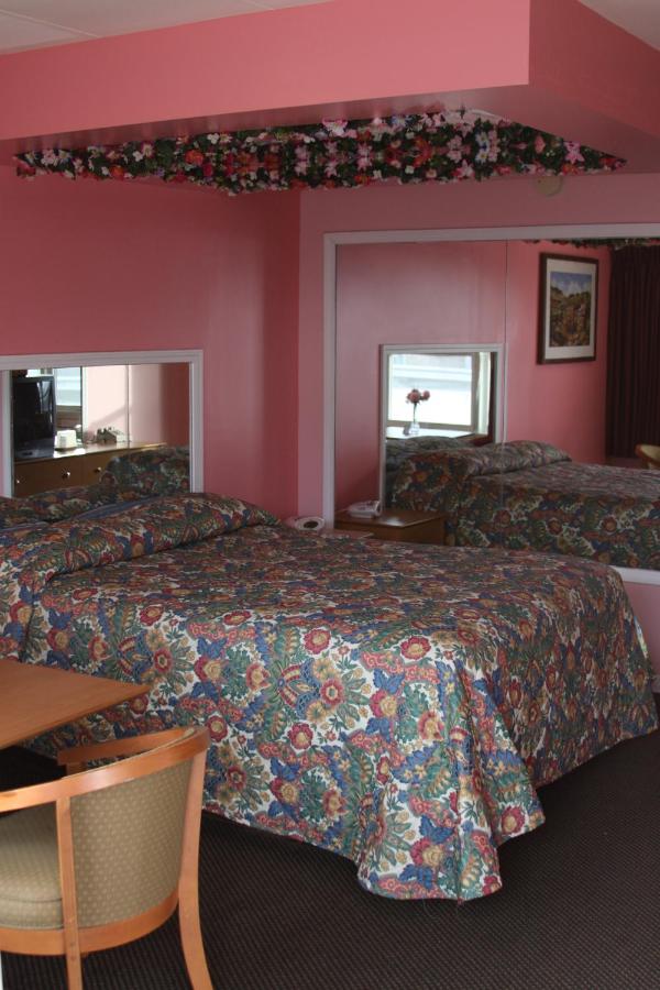 RELAX INN MOTEL — photo 7