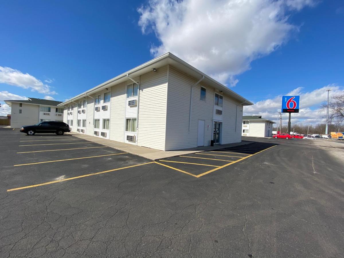 Deluxe Inn Motel — photo 20