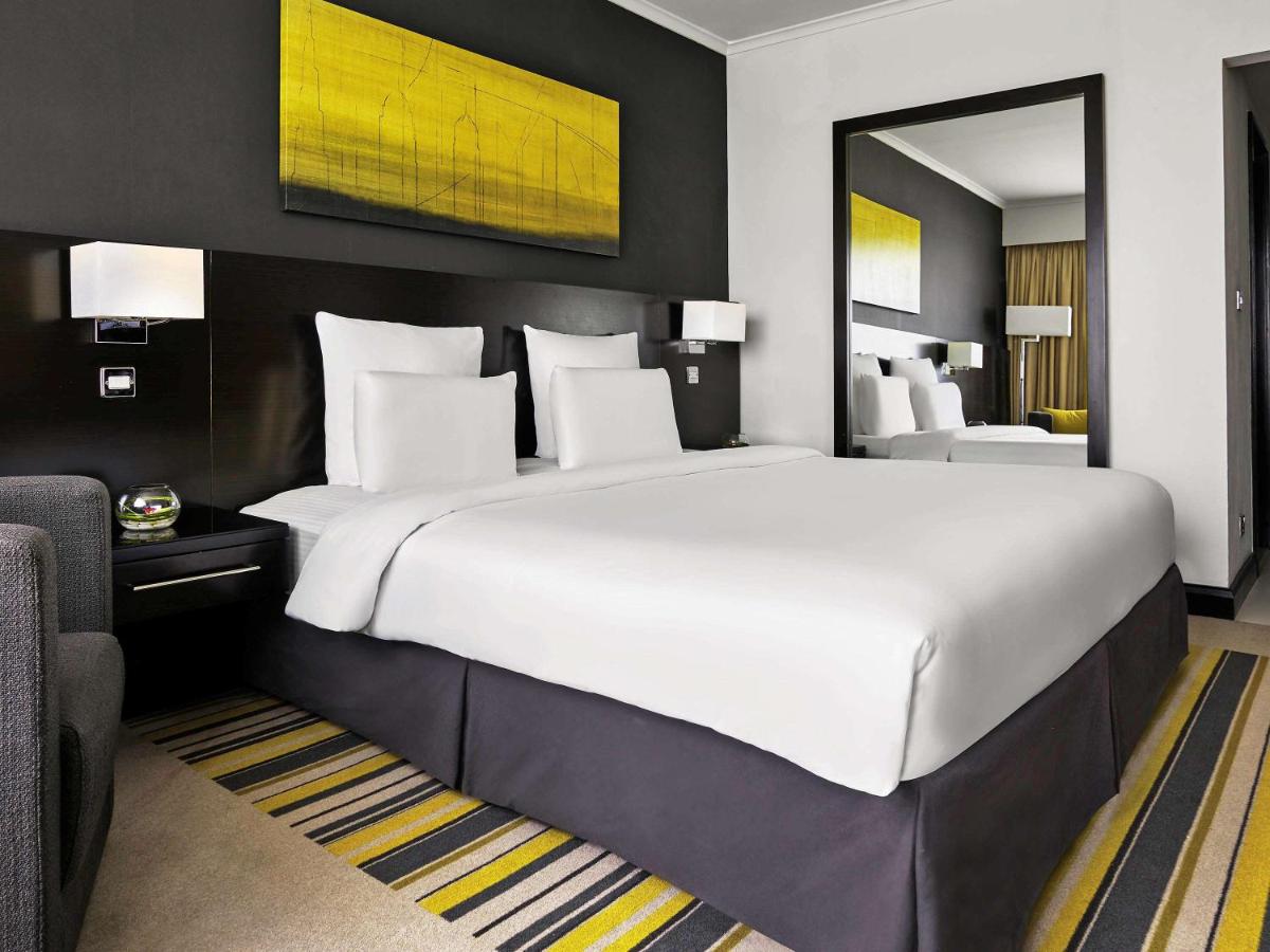 Pullman Dubai Creek City Centre photo