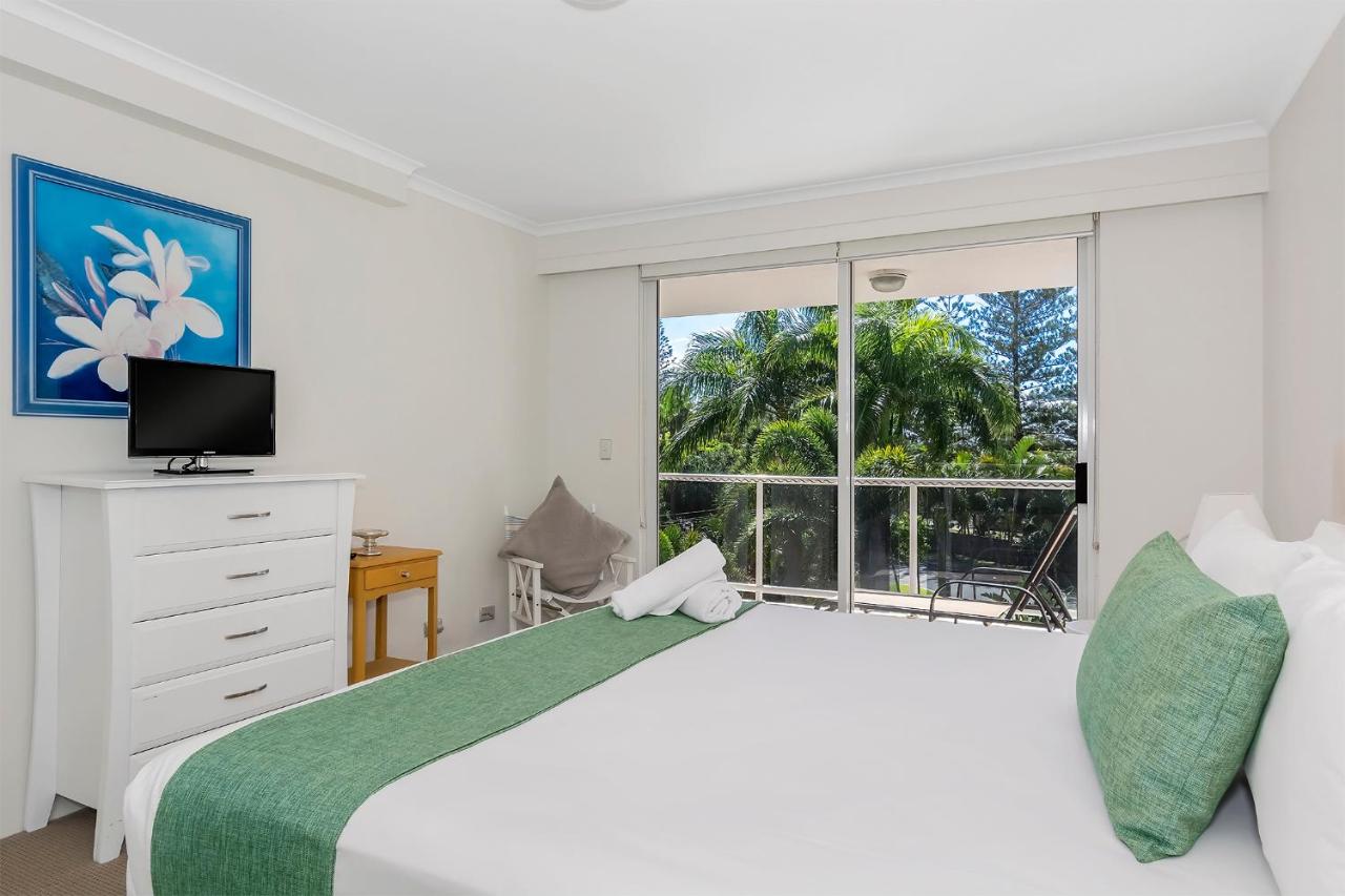 Oscar On Main Beach Resort photo