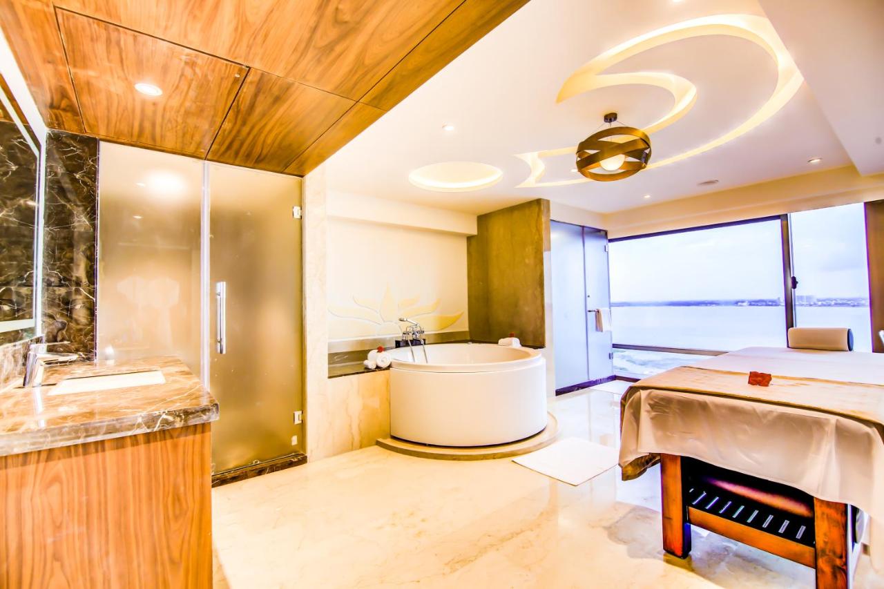 Spa hotel: Radisson Blu Gorakhpur