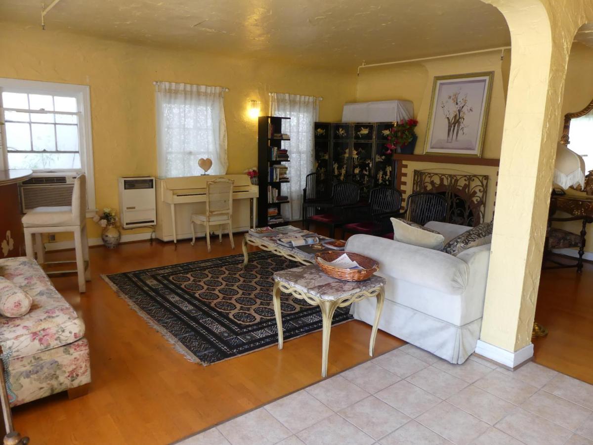 Hotel del Flores - 4