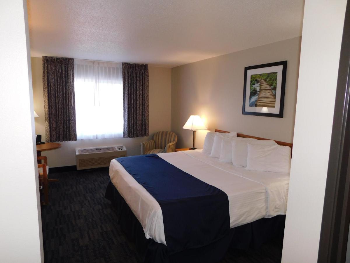 Northwoods Best Inn - Chetek — photo 20