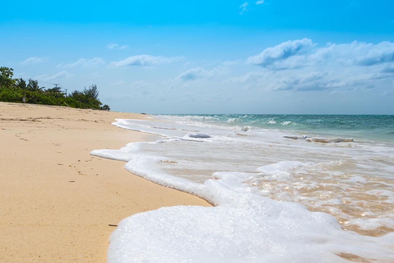 Beach: Lemon Cottage - At Orange Hill