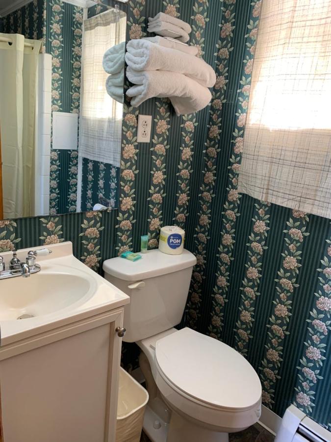 Budget Inn — photo 8