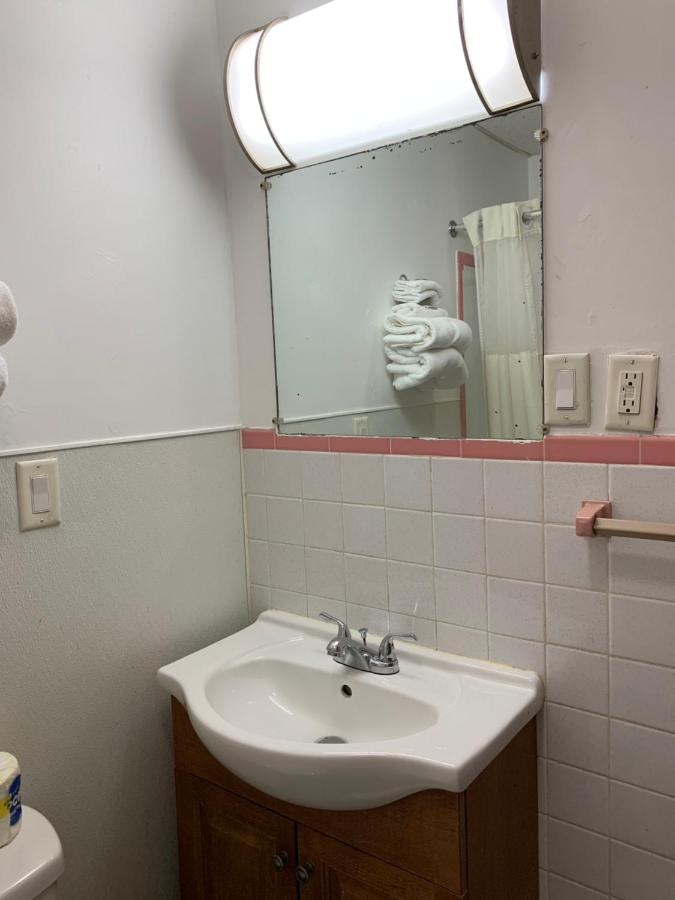 Budget Inn — photo 21