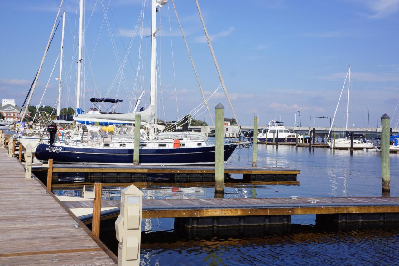 BridgePointe Hotel & Marina — photo 11