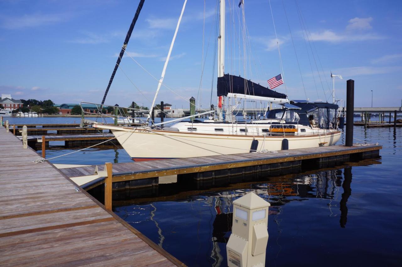 BridgePointe Hotel & Marina — photo 12