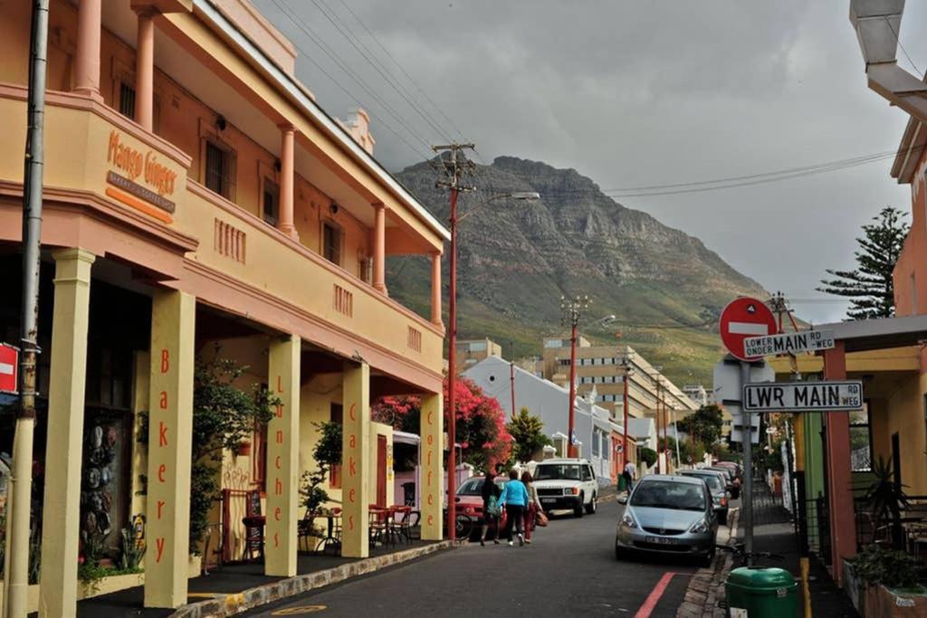 The Paragon Urbane Centrally Located, Modern Comforts - 5