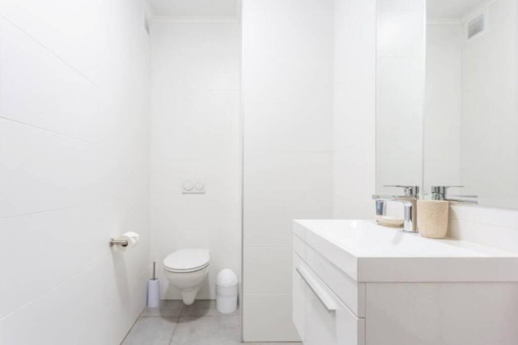 Observatory Rooftop Pool With Gym - 4