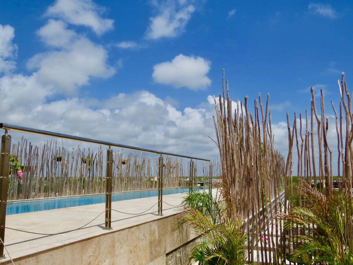 Rooftop swimming pool: Hotel CARPE DIEM Tulum by Nah Hotels