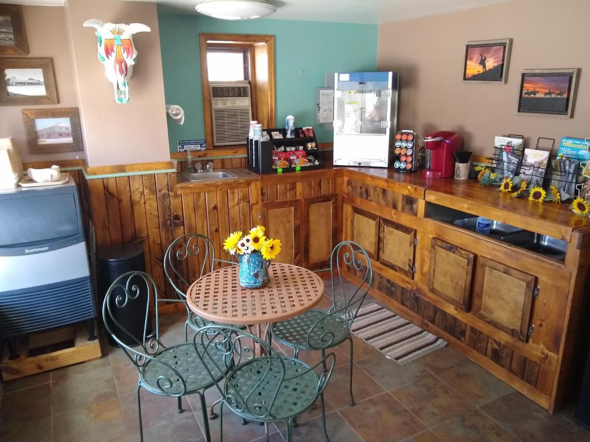 Townhouse Motel — photo 19