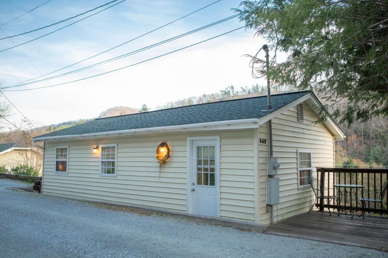 The Chimney Rock Inn & Cottages — photo 23