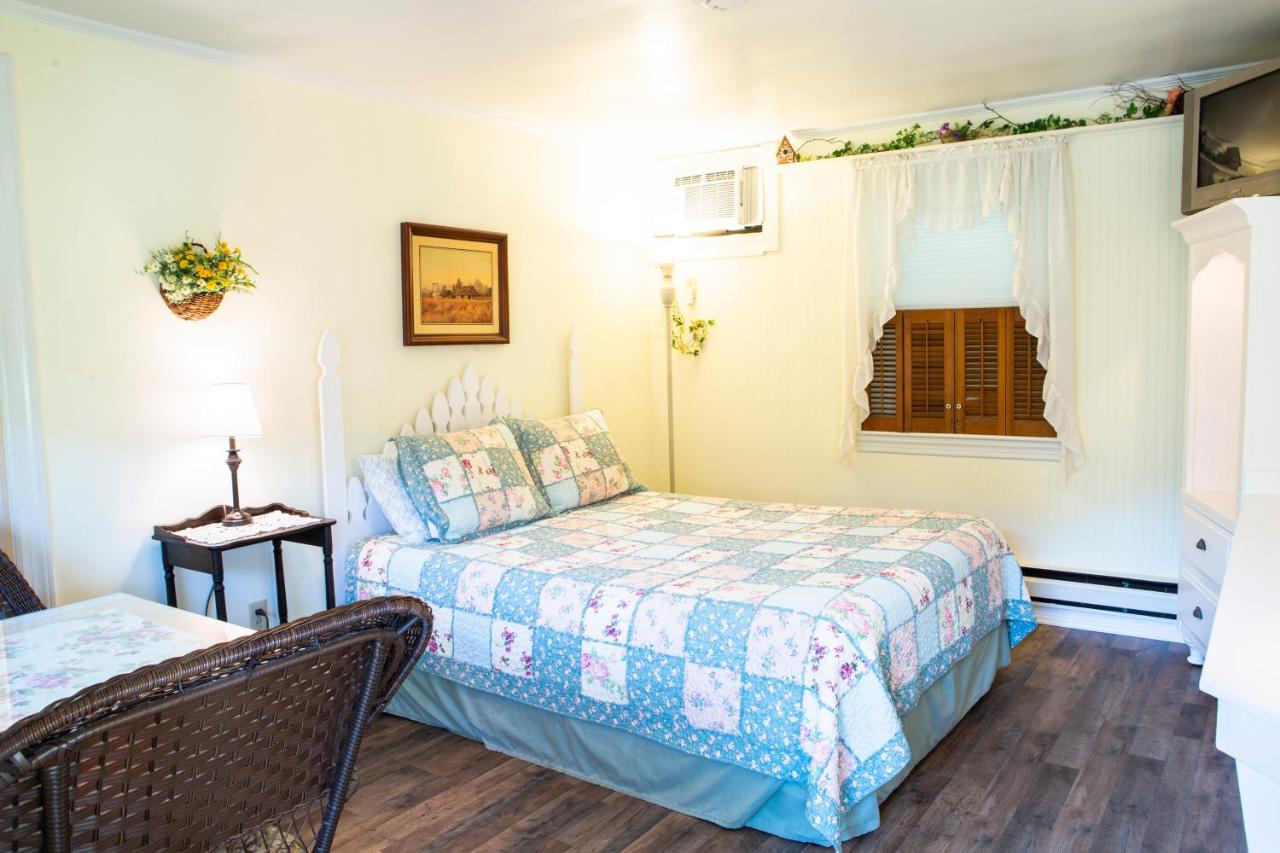 The Chimney Rock Inn & Cottages — photo 10