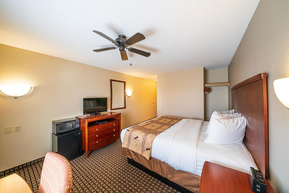 Alpine Inn & Suites Gunnison — photo 19