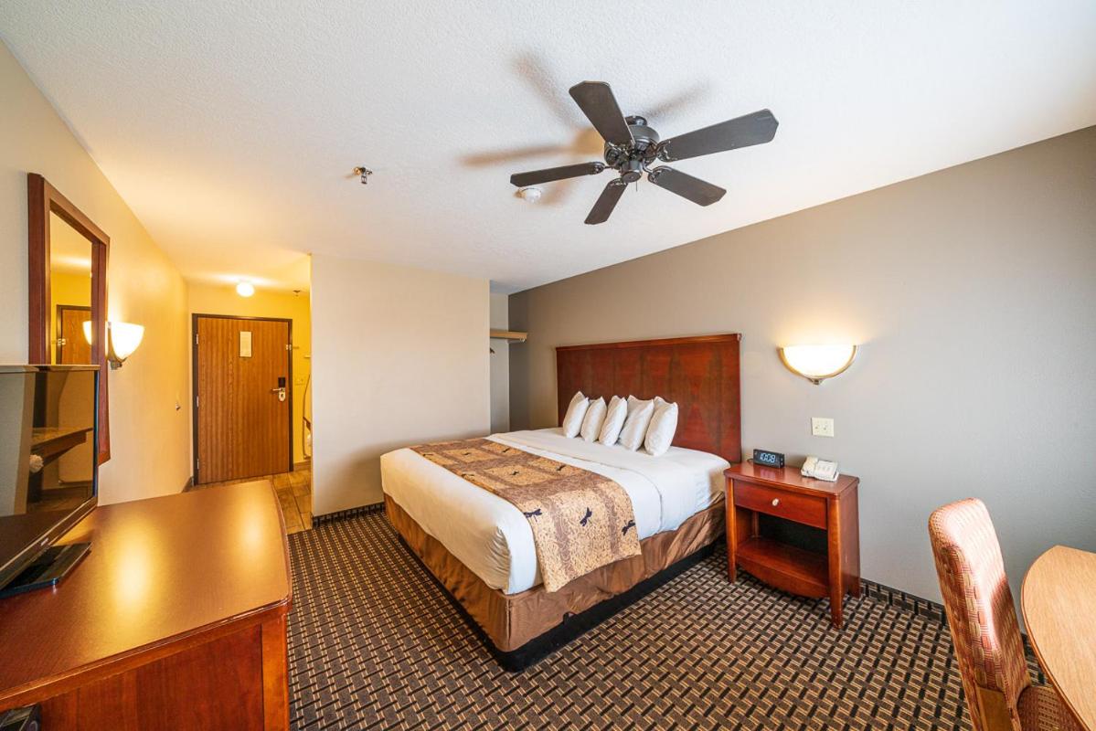 Alpine Inn & Suites Gunnison — photo 18