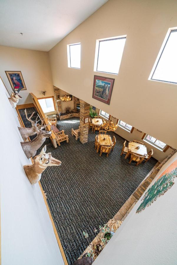 Alpine Inn & Suites Gunnison — photo 14
