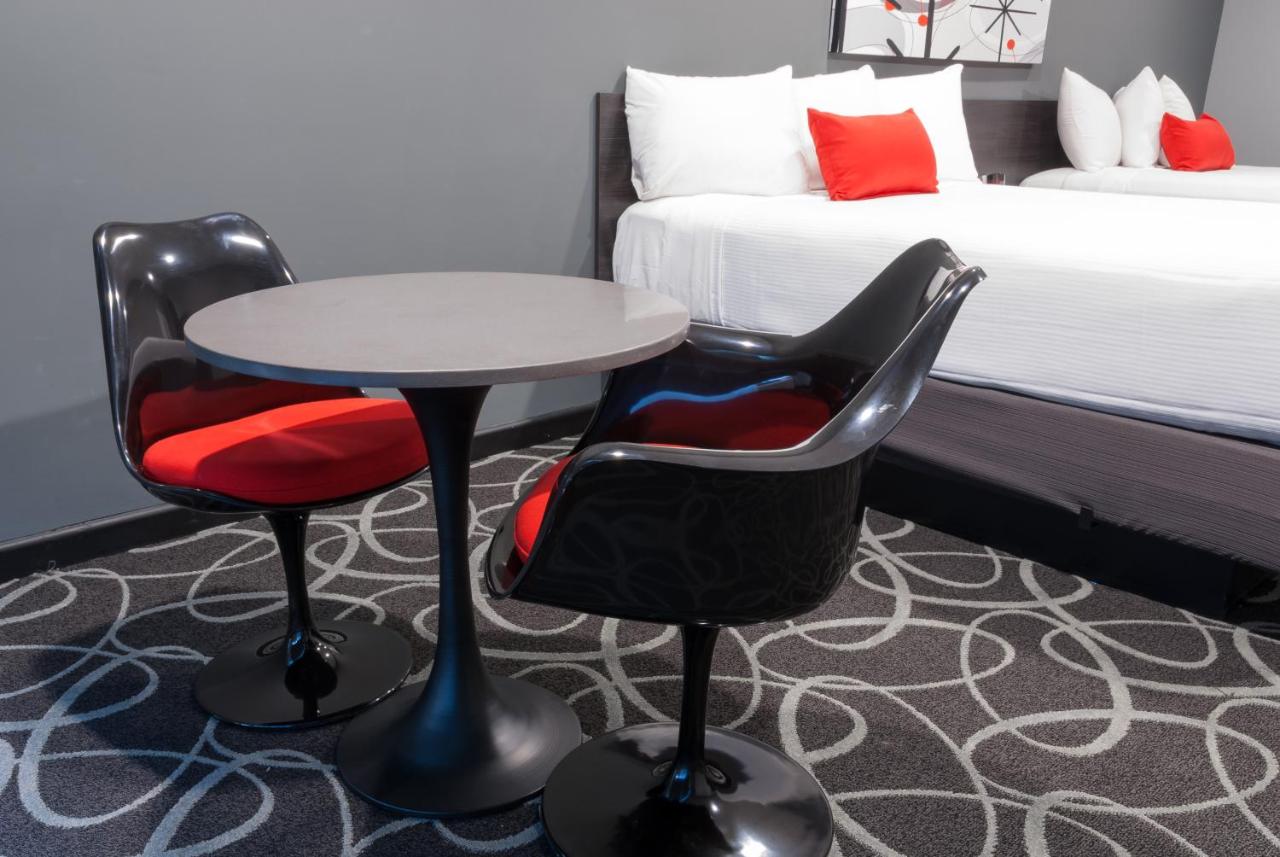 Astro Pasadena Hotel — photo 10