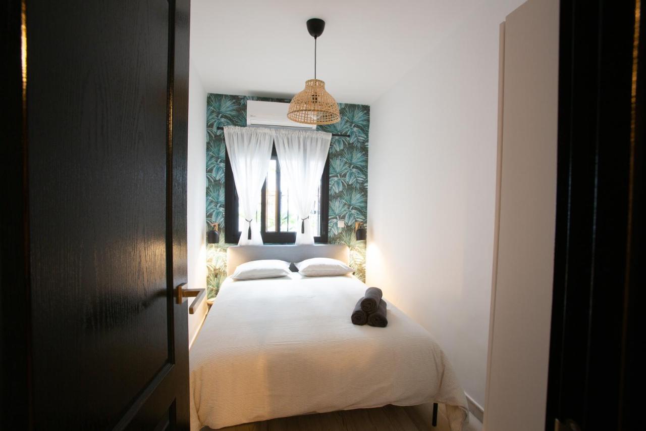 Vintage Movie The Luxury Apartment, Torremolinos ...