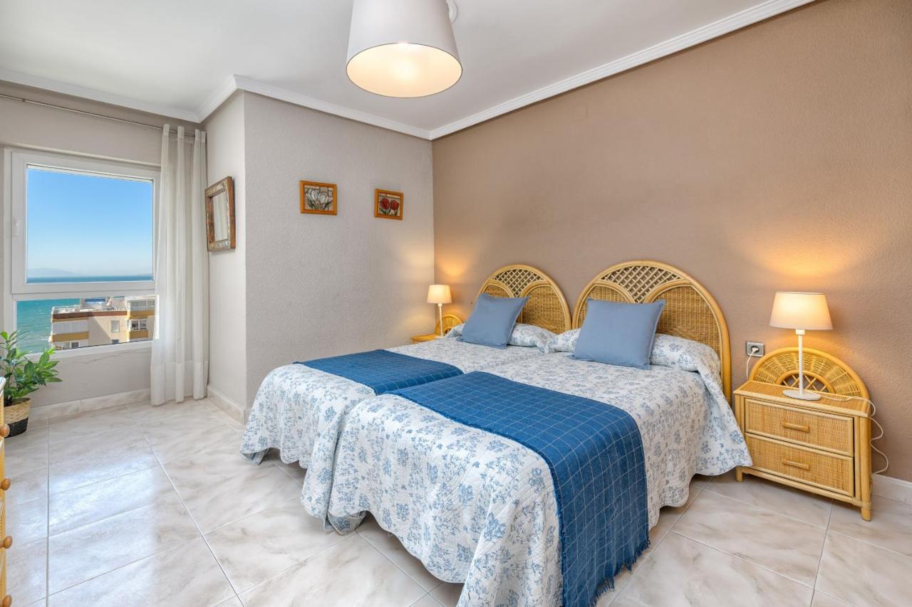 SPECTACULAR VIEWS PENTHOUSE IN 1ST LINE BEACH, Torrox Costa ...